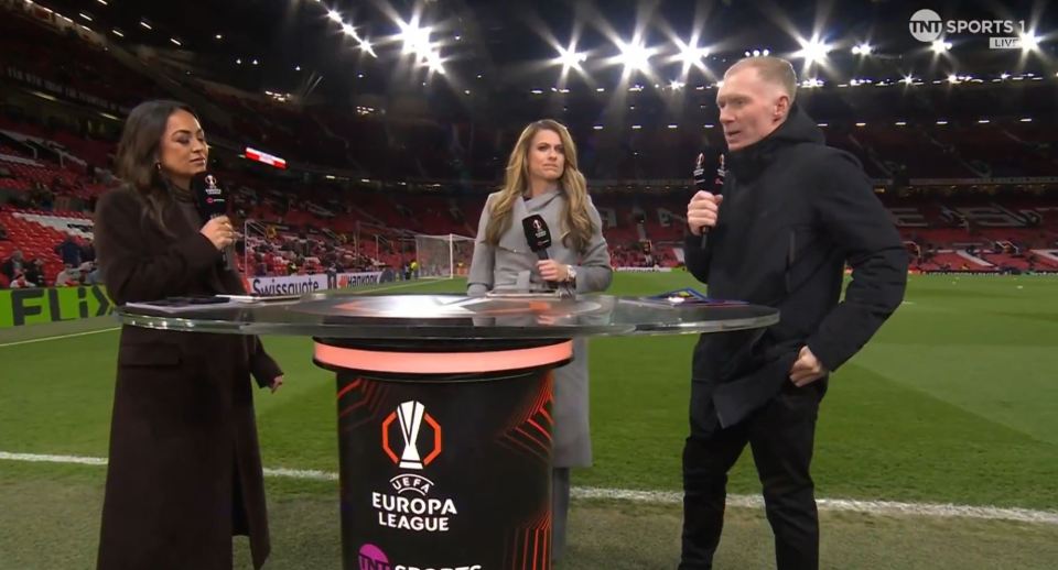 Paul Scholes ‘jumps out of his skin’ live on TNT Sports as pundit is shocked by Man Utd’s pre-game antics