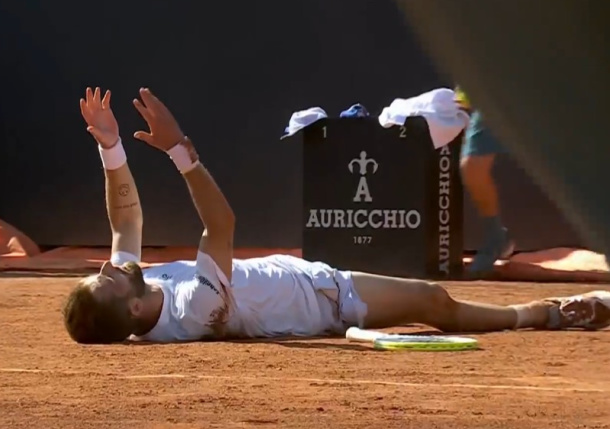 Epic on Pietrangeli! Moutet Survives Rune for First Top-10 Win