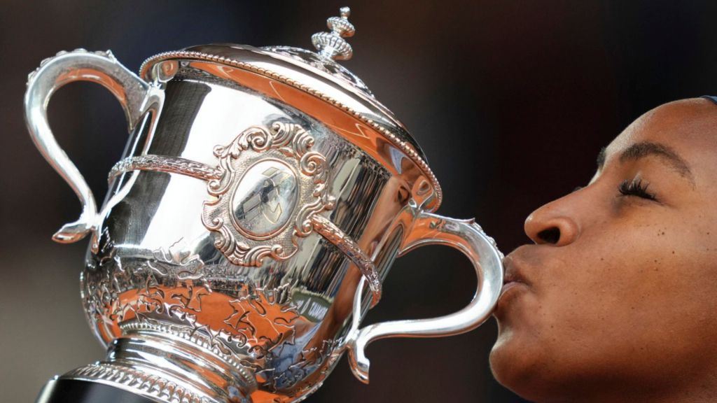 Coco Gauff handles bad memories and top-ranked Aryna Sabalenka to earn first French Open title
