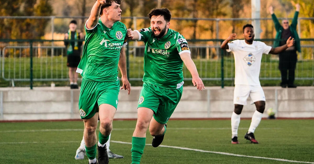 Kerry FC host league leaders this evening