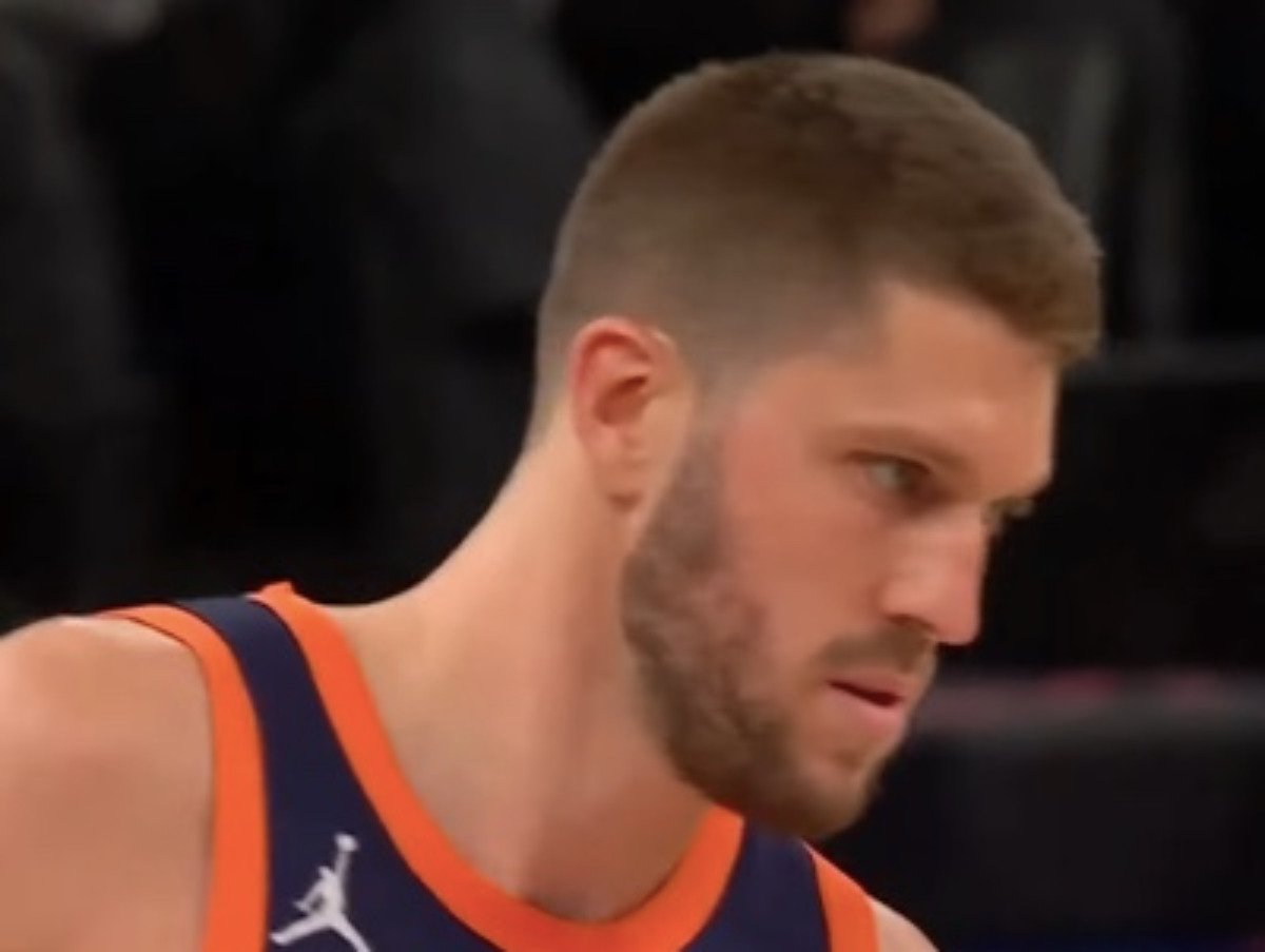 Knicks waive Len, Mathews, and Ryan