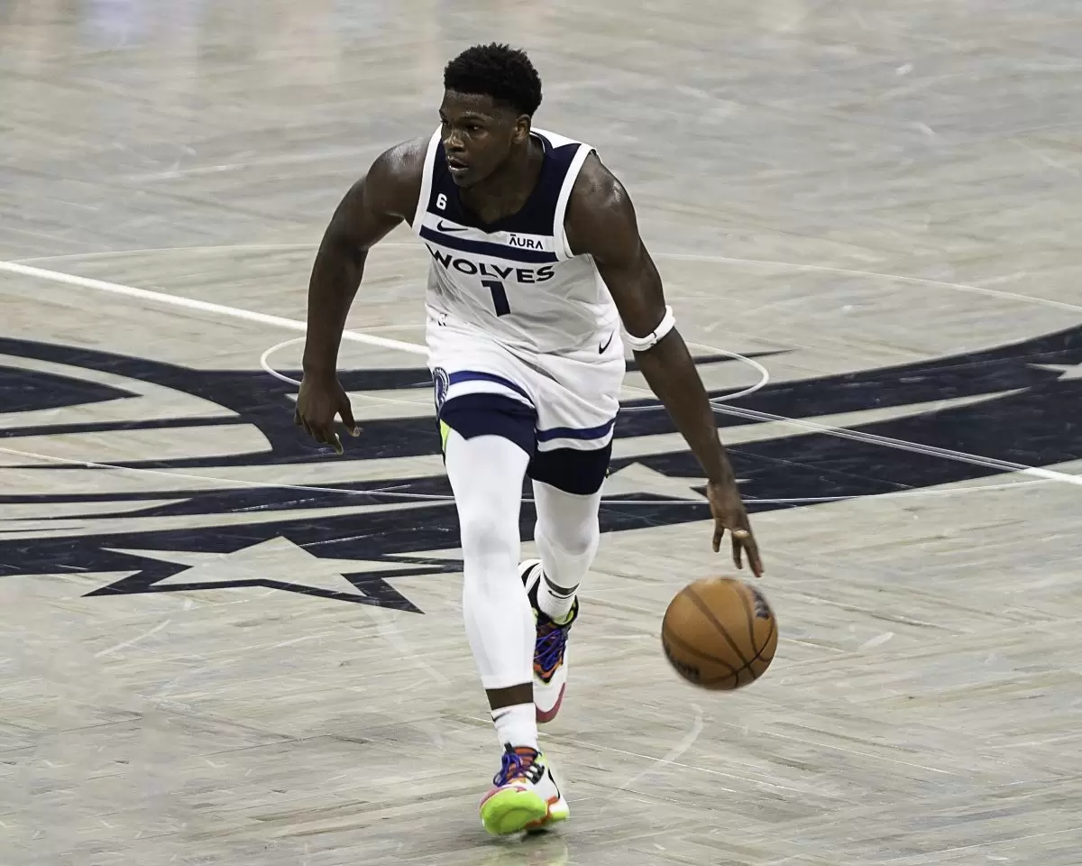 Anthony Edwards sidelined two weeks with hamstring