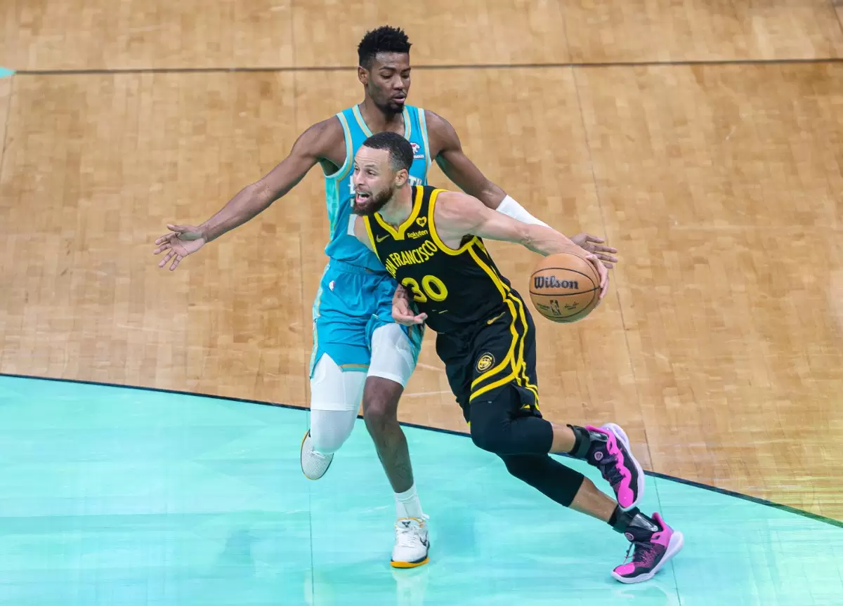 Steph Curry prepares to prolong career on his terms