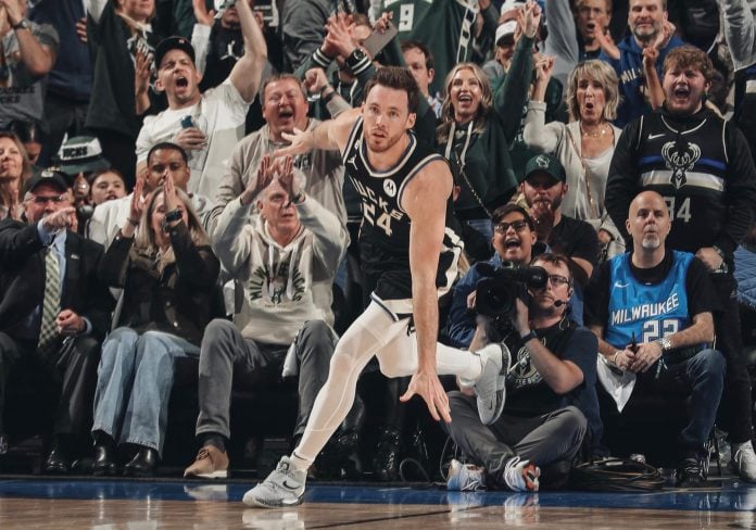 Pat Connaughton