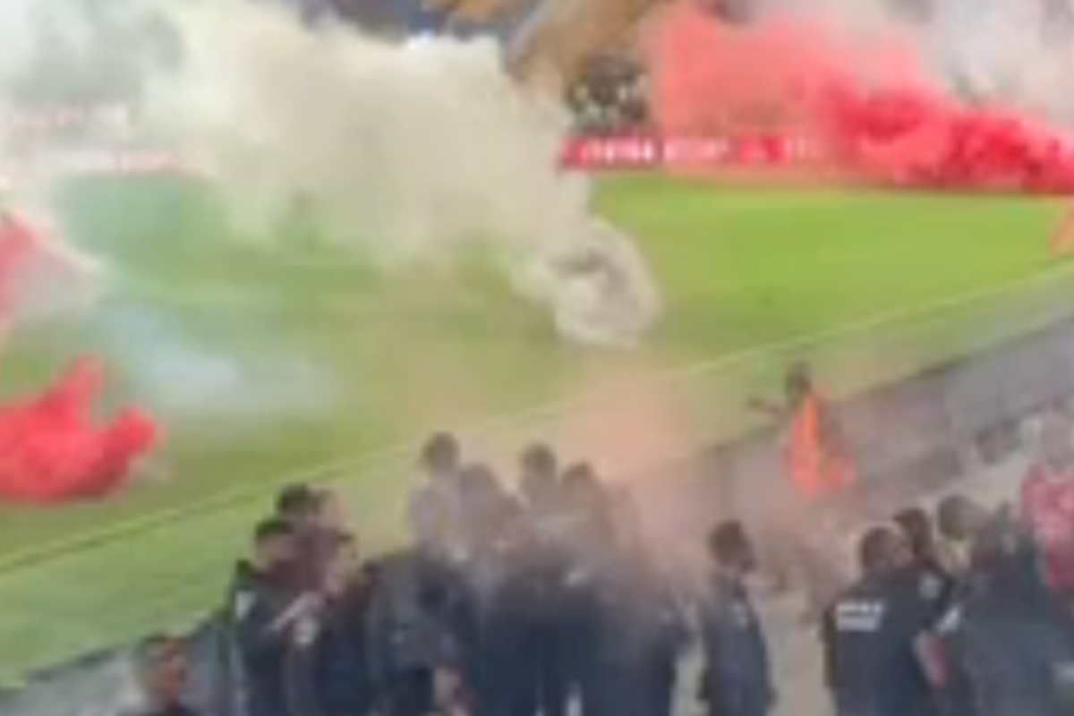 Tel Aviv derby between Maccabi and Hapoel abandoned after fan ‘riots and violence’