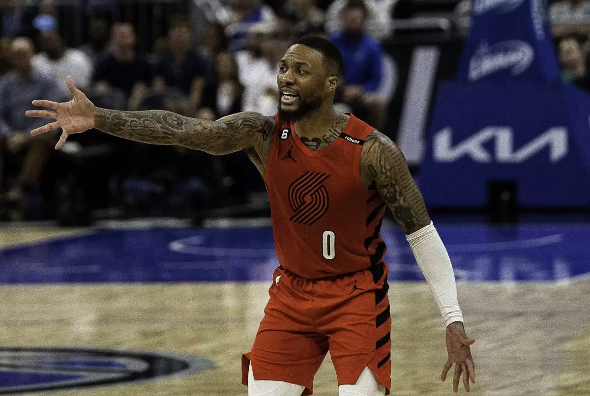 Damian Lillard urges Blazers to ‘march forward and up’