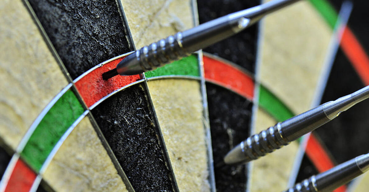 Littler retains Grand Slam title