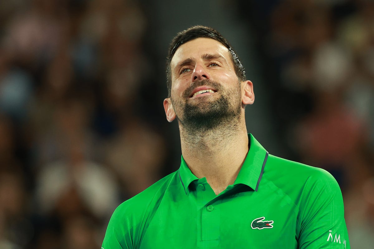 Novak Djokovic makes sporting gesture to Carlos Alcaraz minutes before taking on Jannik Sinner