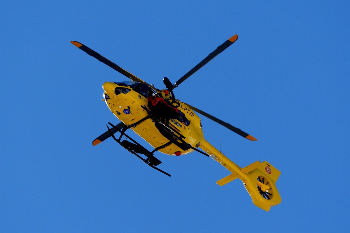 Lindsey Vonn undergoes surgery on broken leg as Olympic dream ends in heartbreak