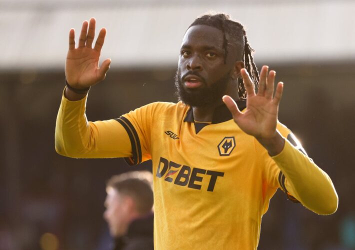 Rob Edwards explains decision to take Tolu Arokodare out of Wolves team after suffering racial abuse
