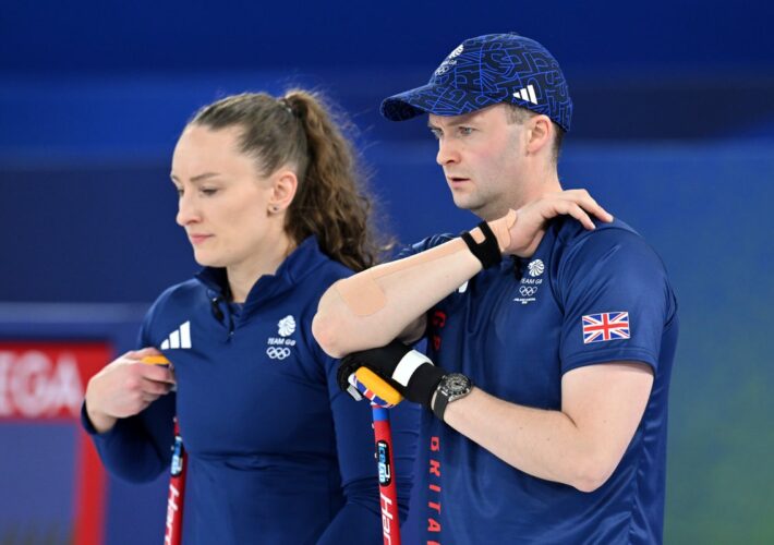 Bruce Mouat and Jennifer Dodds fall short in bid to guarantee Team GB’s first medal