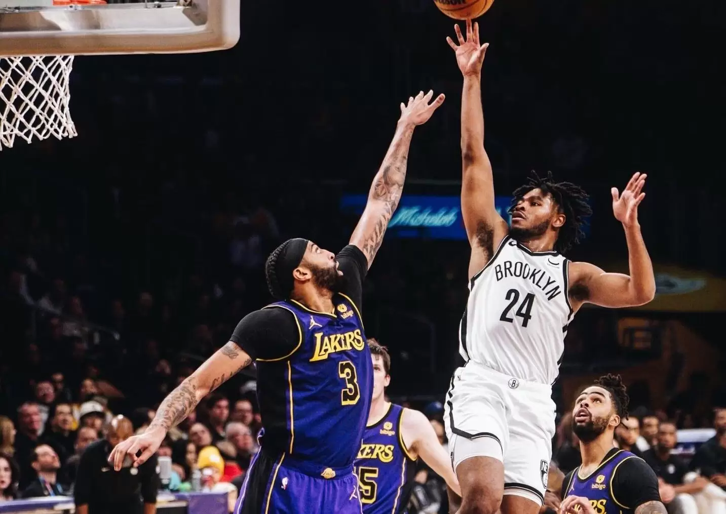 Cam Thomas agrees to Bucks deal