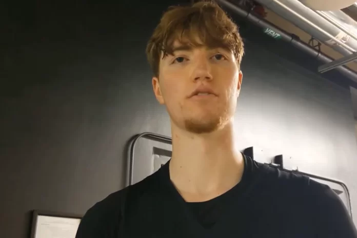 Grizzlies sign Lawson Lovering