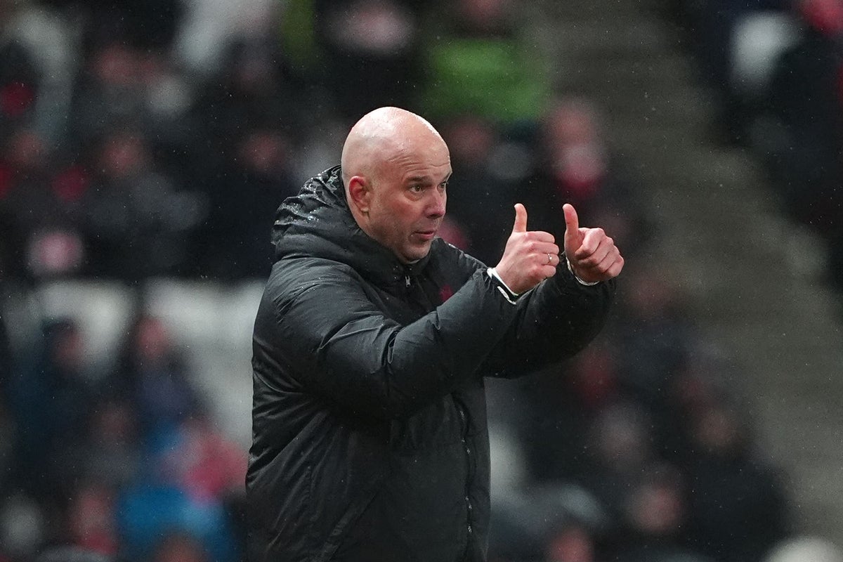 Arne Slot urges Liverpool to find consistency after victory at Sunderland