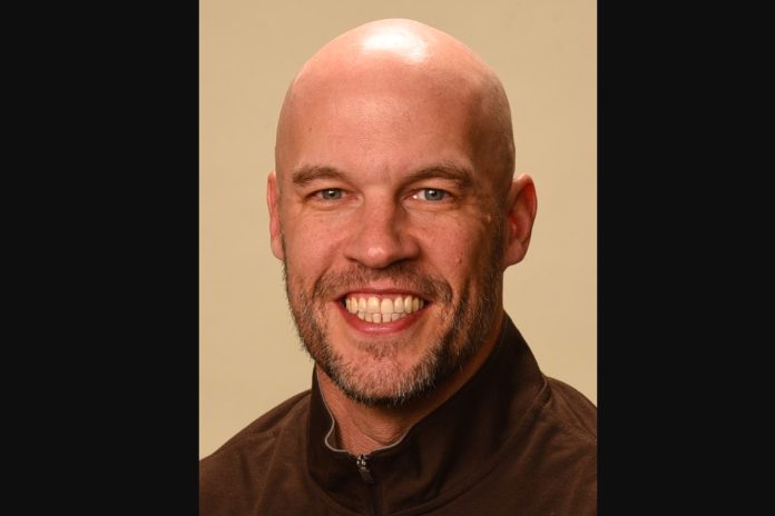 Chris Thomas breaks down European and college basketball development