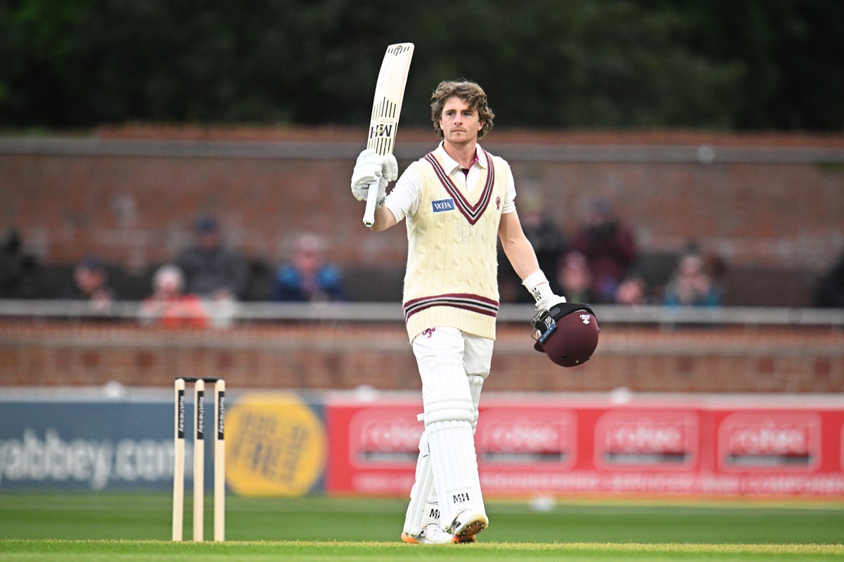 Tom Abell guides Somerset to thrilling two-wicket win over Hampshire