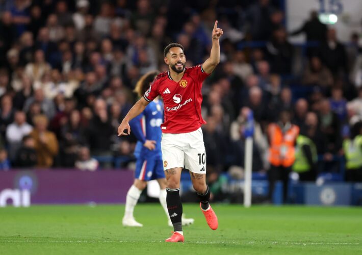 Chelsea vs Manchester United LIVE: Matheus Cunha scores decisive goal as Red Devils win tight clash