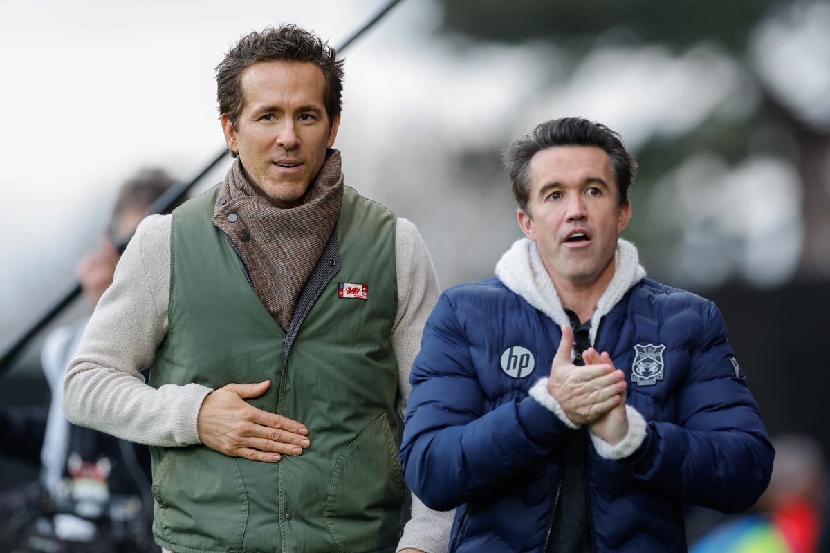 What do Wrexham need to do to reach play-offs and what are rewards for success?