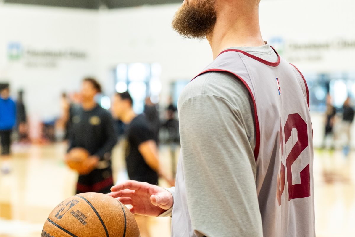 Dennis Schroder calls Dean Wade Cavs’ best defender