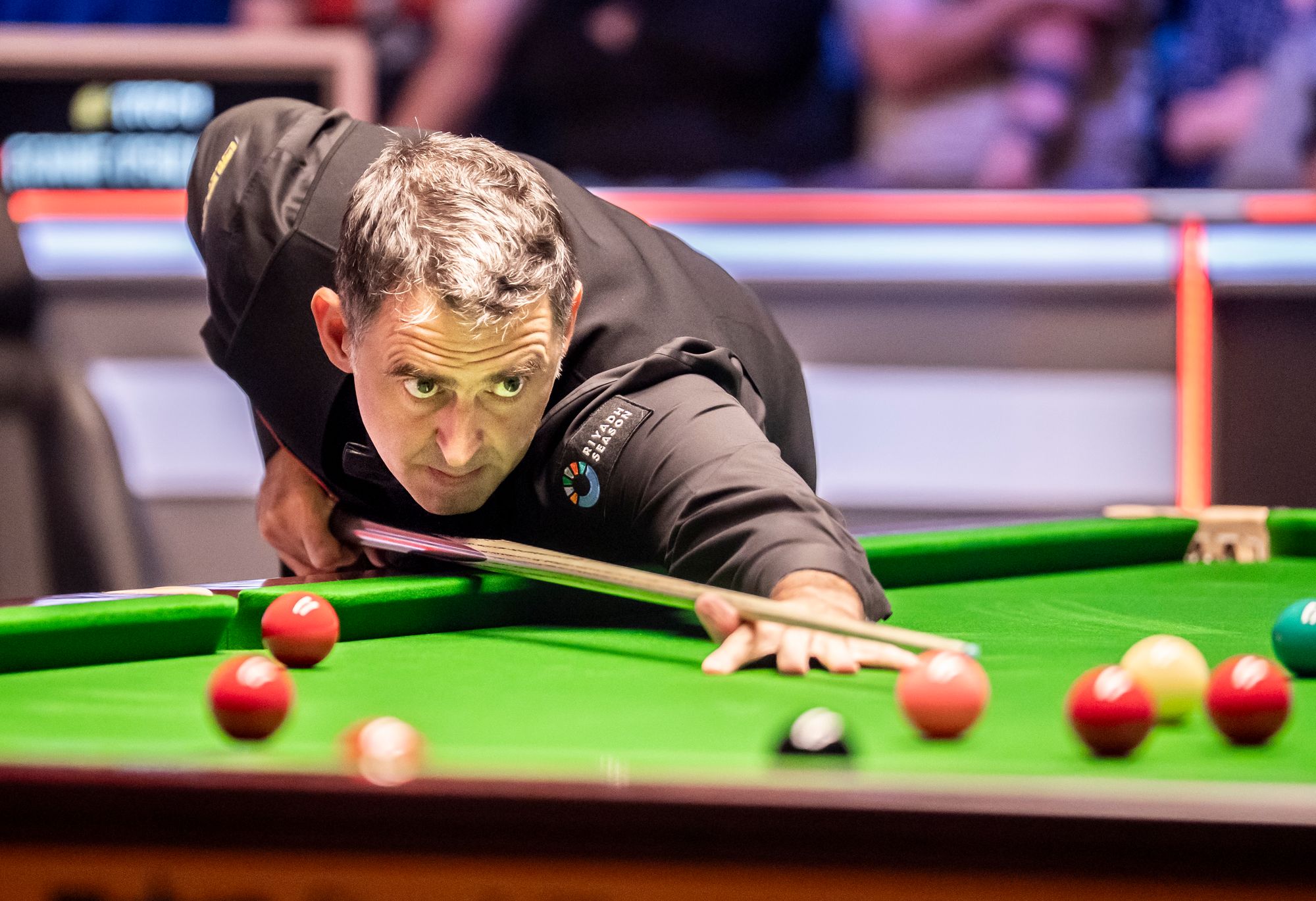 Ronnie O’Sullivan v He Guoqiang LIVE: ‘The Rocket’ begins quest for record eighth World Snooker Championship title