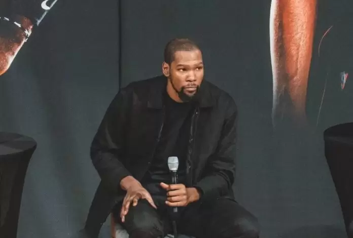 Kevin Durant’s ankle swelling limits mobility