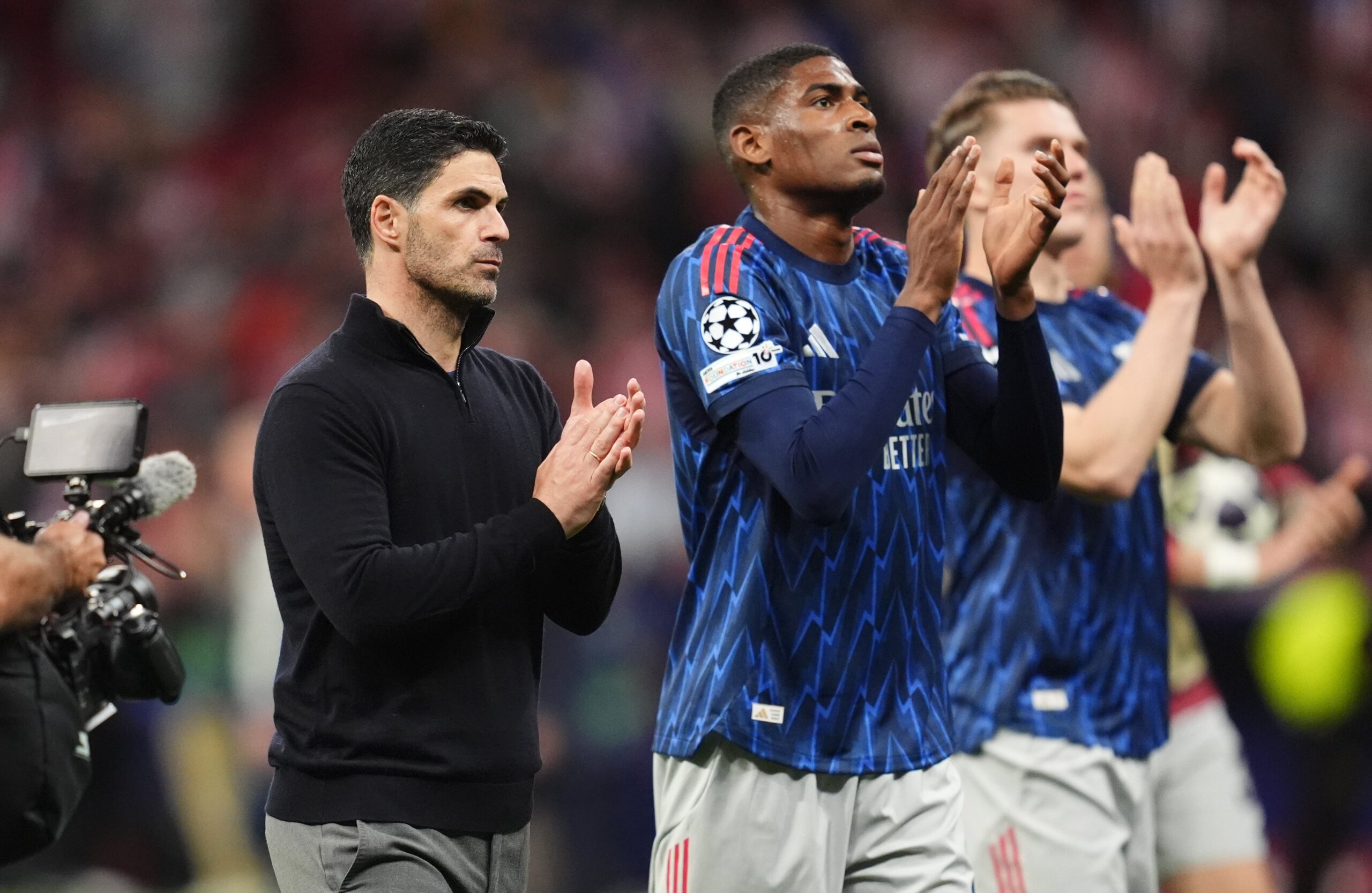 Arsenal v Fulham LIVE: Team news as Gunners aim to stretch lead in Premier League title race