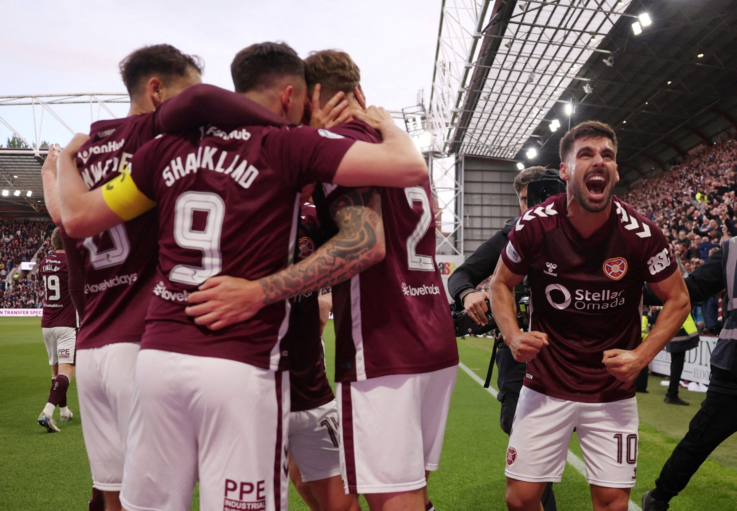 Celtic v Hearts LIVE: Scottish Premiership title goes down to final day with history on the line