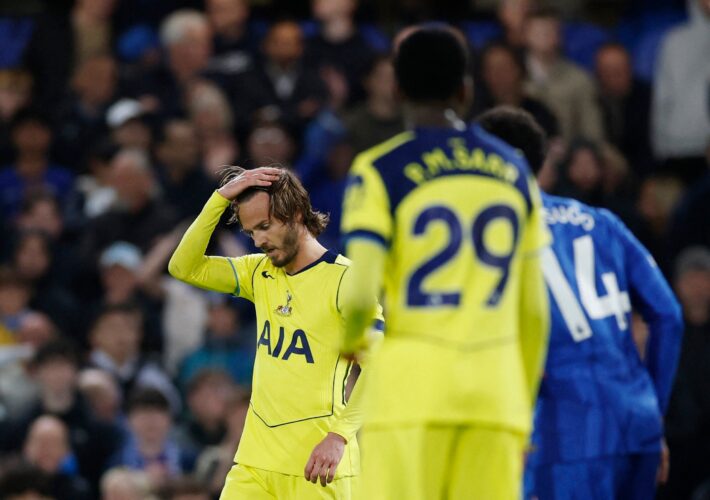 Chelsea vs Tottenham LIVE: Spurs miss out on chance to seal survival as West Ham’s hopes kept alive