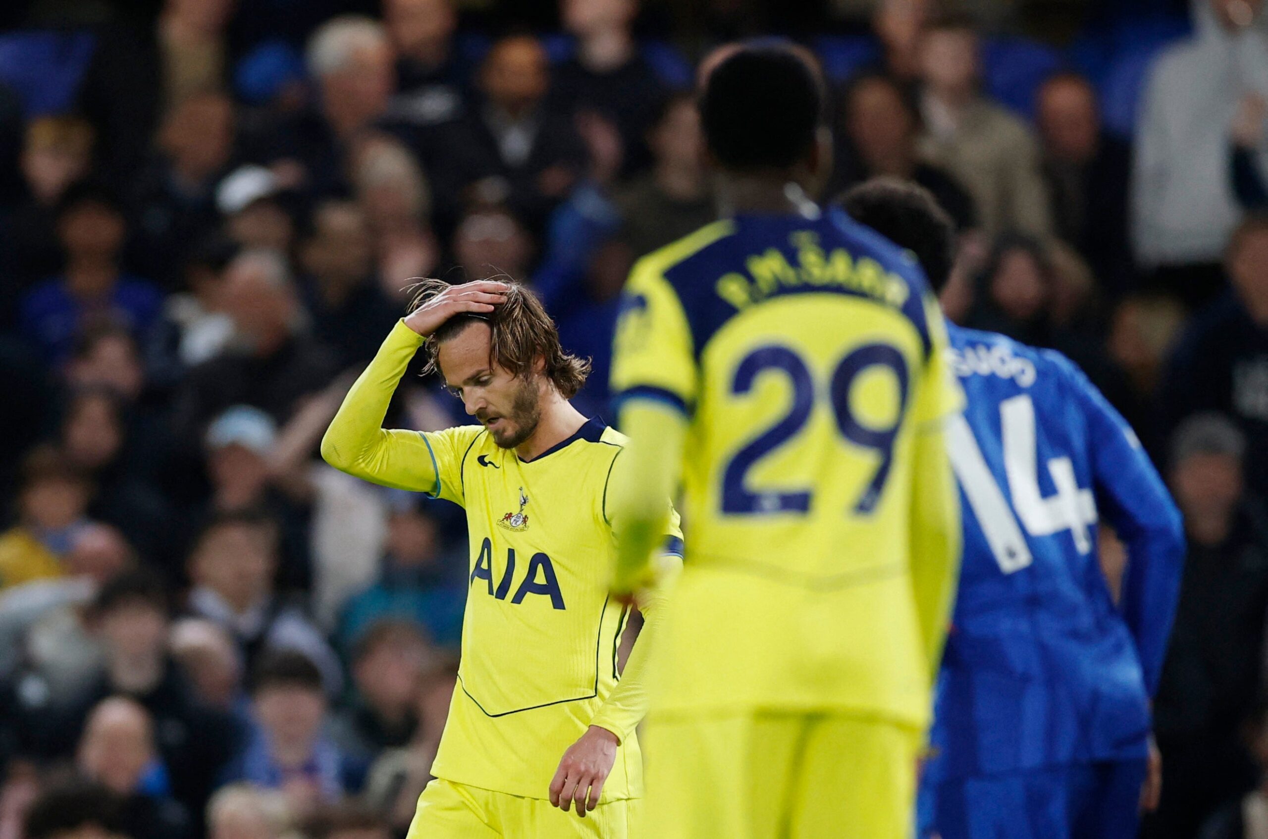 Chelsea vs Tottenham LIVE: Spurs miss out on chance to seal survival as West Ham’s hopes kept alive