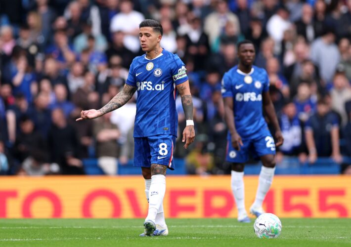 Liverpool v Chelsea LIVE: Reds face Isak decision ahead of crucial Premier League clash at Anfield