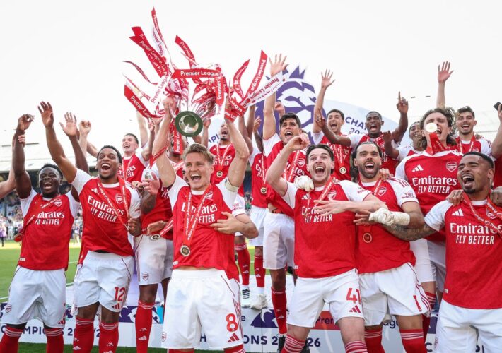 When is the Arsenal trophy parade and what is the route?