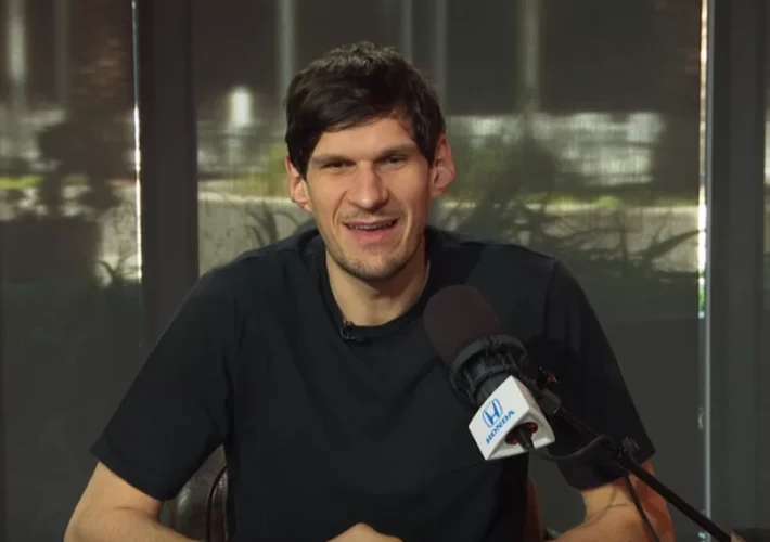 Boban Marjanovic had to be calmed down after ejection