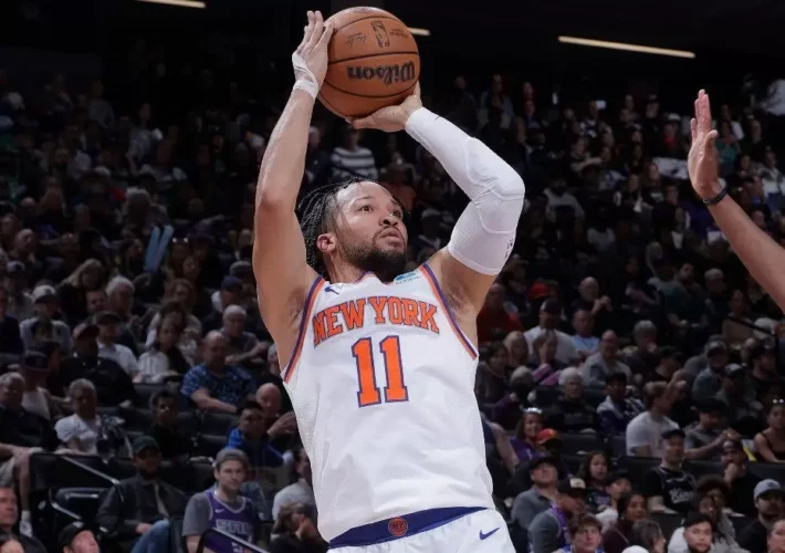 Knicks dominate 76ers 137-98 to start second round