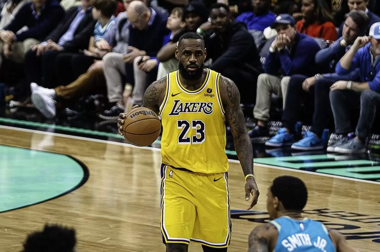Lakers expected to keep core together