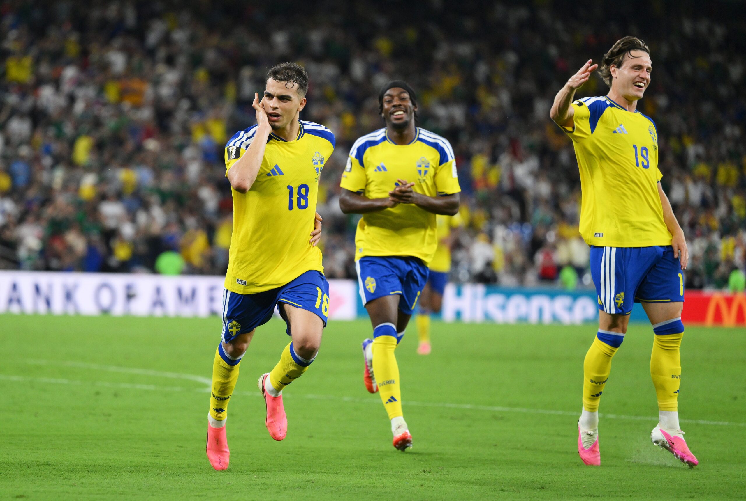 Sweden stamp mark as World Cup dark horses with Tunisia pummelling