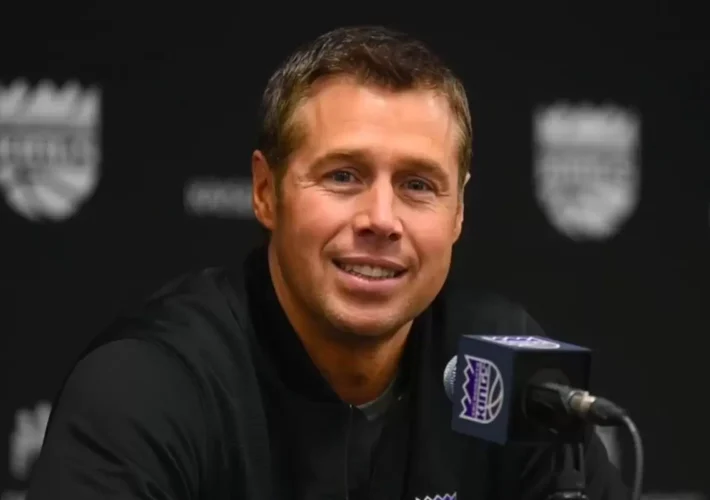 Paris Basketball targets Dave Joerger