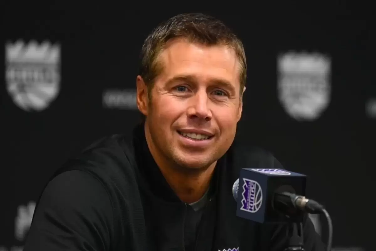 Paris Basketball targets Dave Joerger