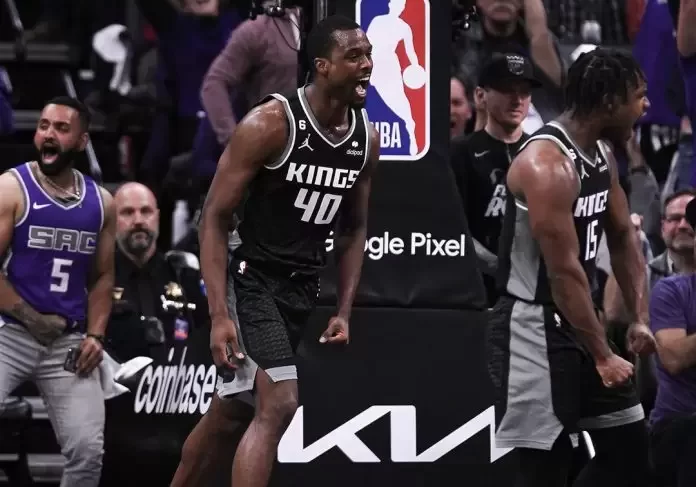 Harrison Barnes returns to Spurs