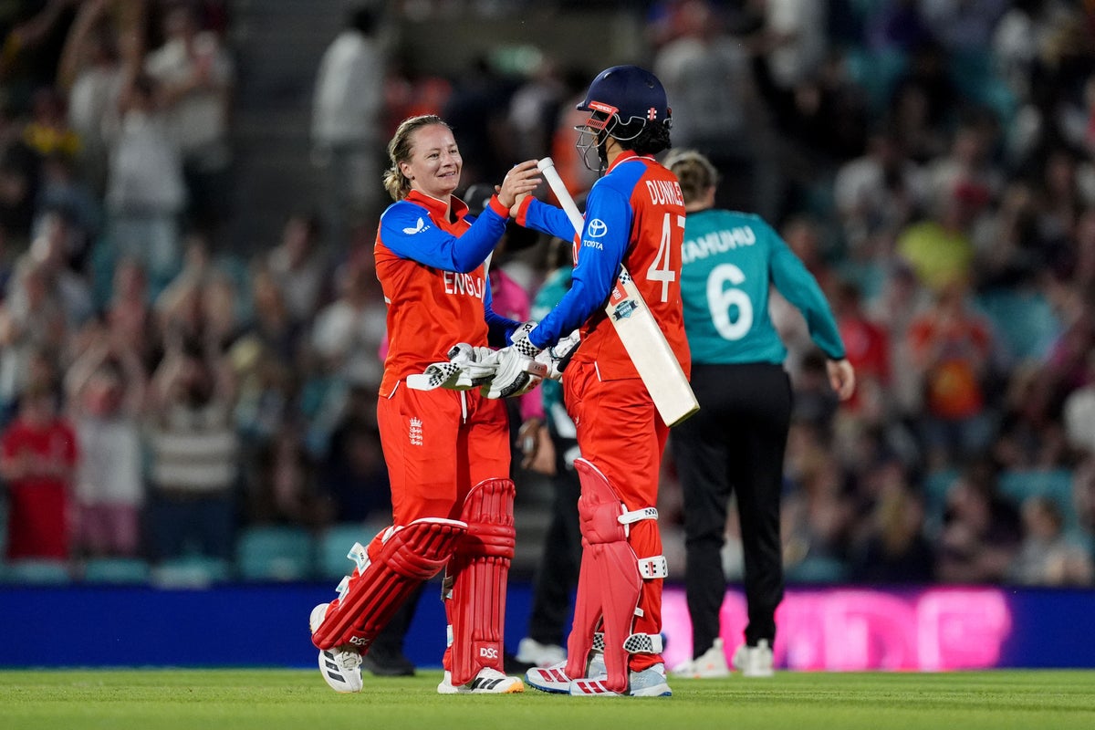 England throw down marker as successful run chase sees off defending champions