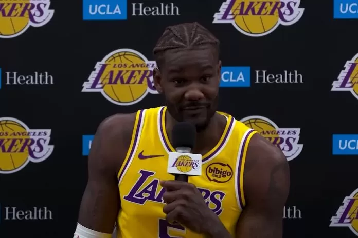 Deandre Ayton expected to exercise Lakers player option