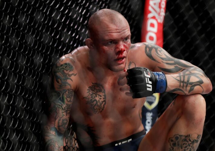 Former UFC title challenger Anthony Smith arrested on felony charges