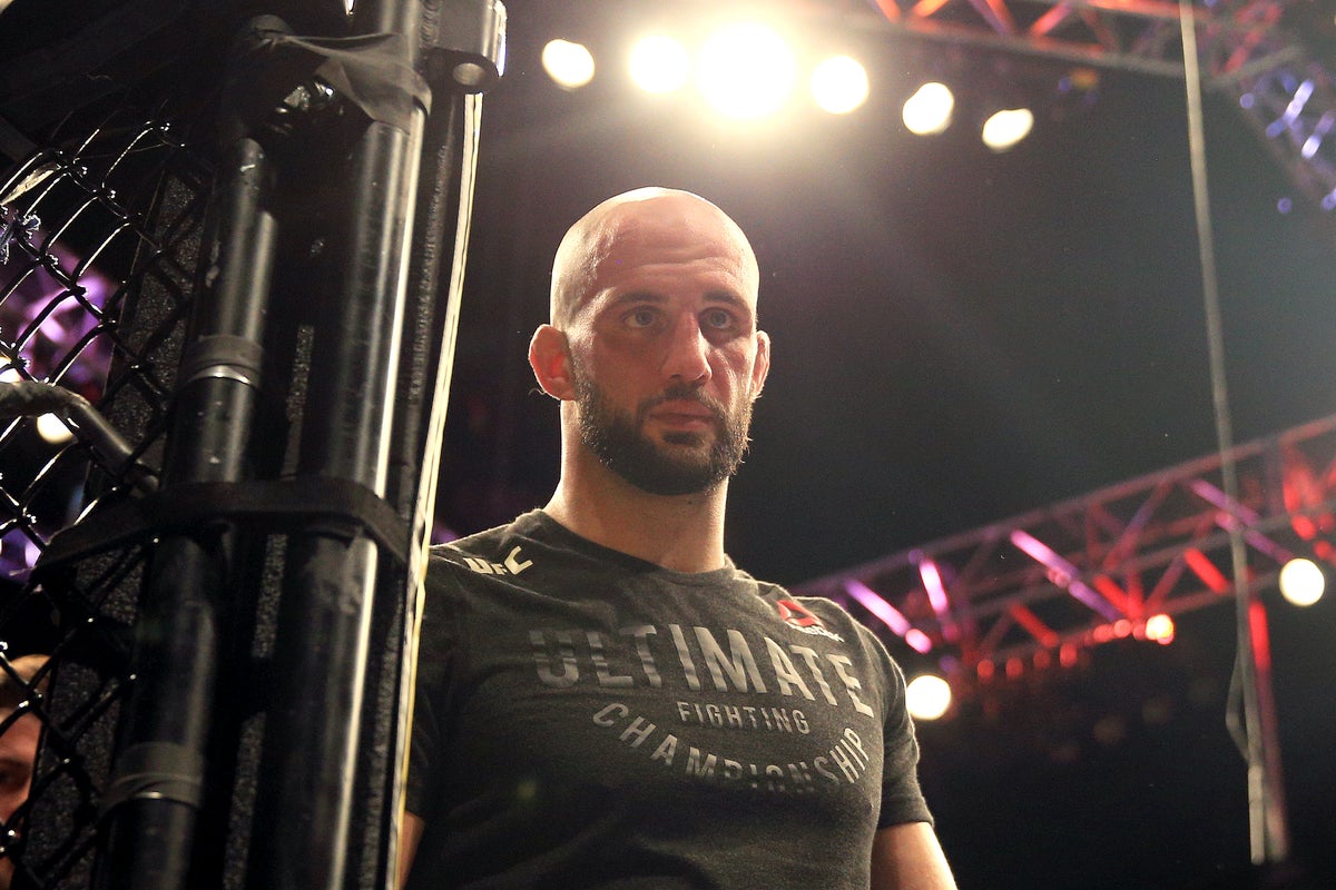 UFC title challenger says he injected steroid and announces 16-month ban
