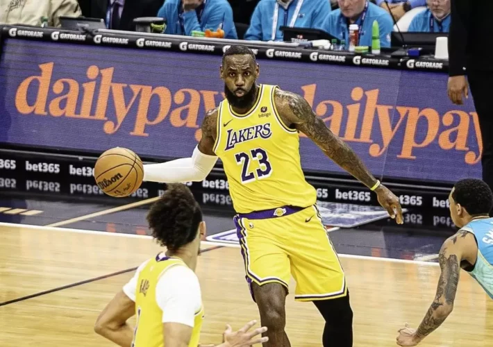 Warriors’ Jaylen Brown miss impacted LeBron James’ pursuit