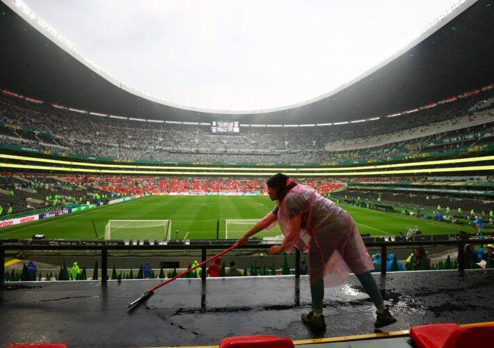 Mexico v England kick-off time delayed as World Cup last 16 tie hit by ‘severe weather’