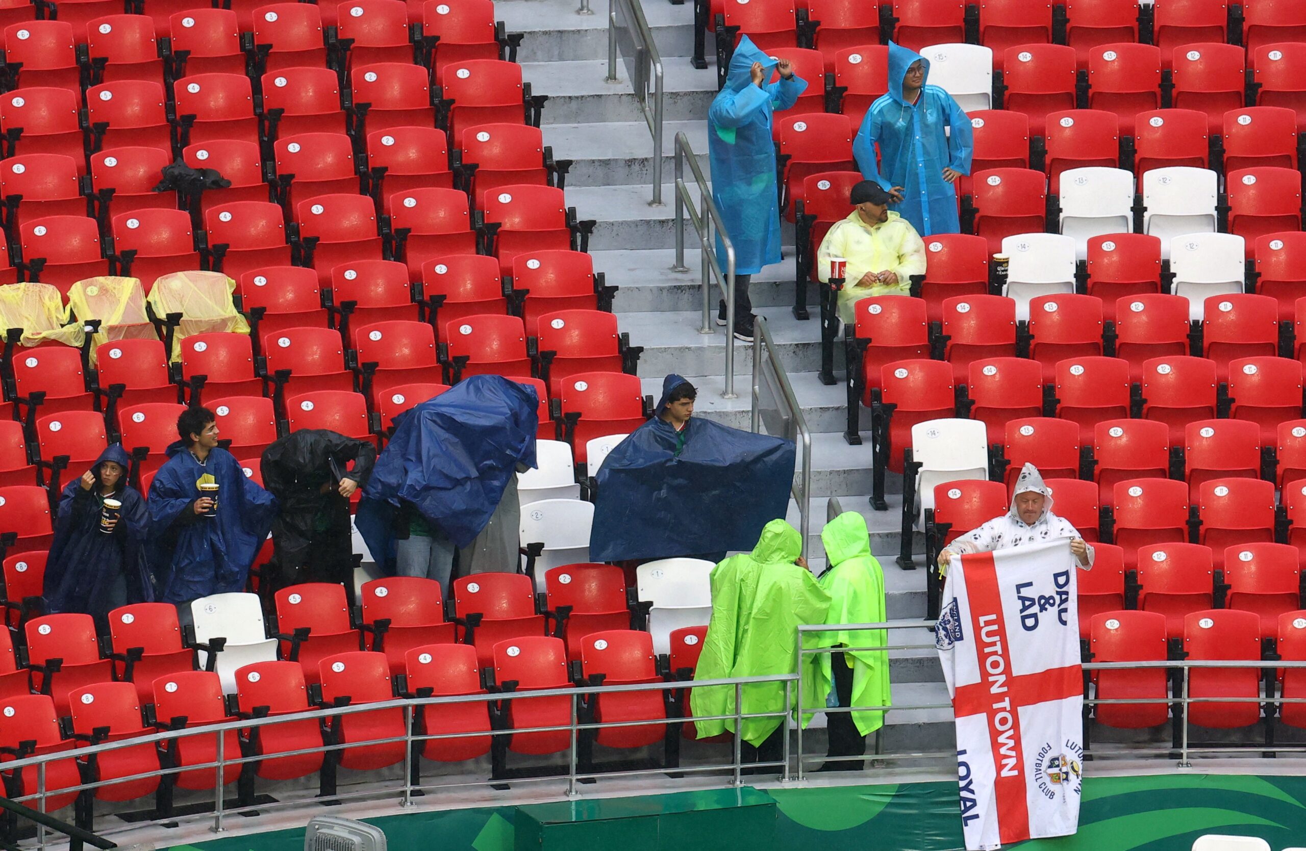 Thunderstorms arrive in Mexico City before England World Cup match