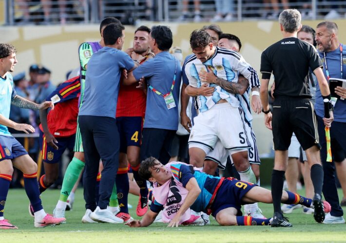 Spain star involved in World Cup final brawl wants Leandro Paredes to escape ban