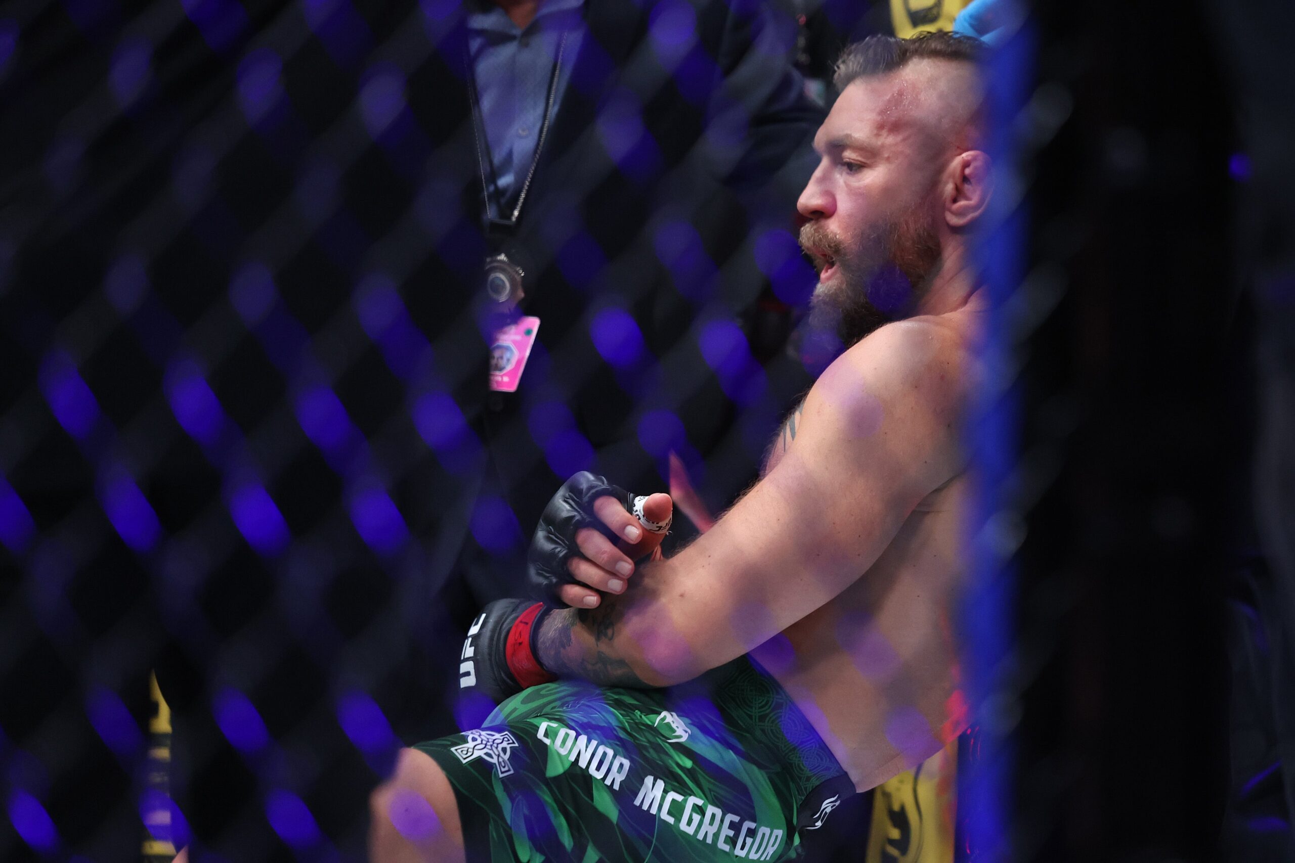 McGregor vs Holloway LIVE: Injury updates as Irish star loses in first round again on controversial UFC 329 comeback