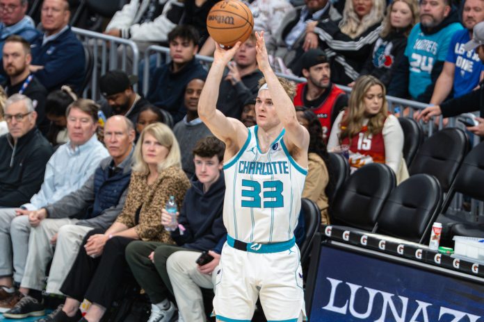 Liam McNeeley, Ryan Kalkbrenner impress Hornets coaches