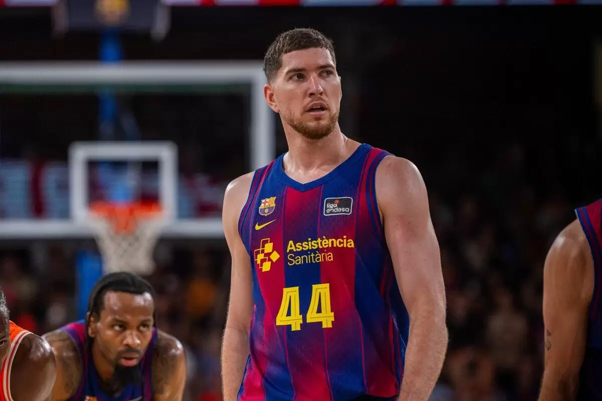 Barcelona extends Joel Parra through 2030
