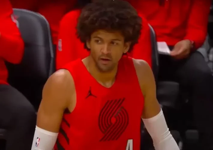 Lakers expand wing search with interest in Matisse Thybulle
